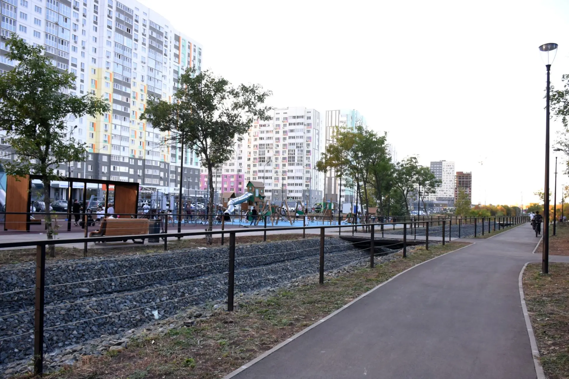 парк в 16-м микрорайоне
