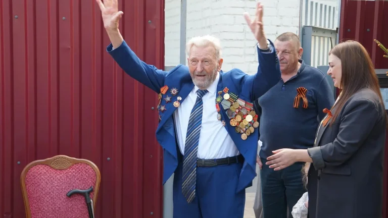 Александр Курцев