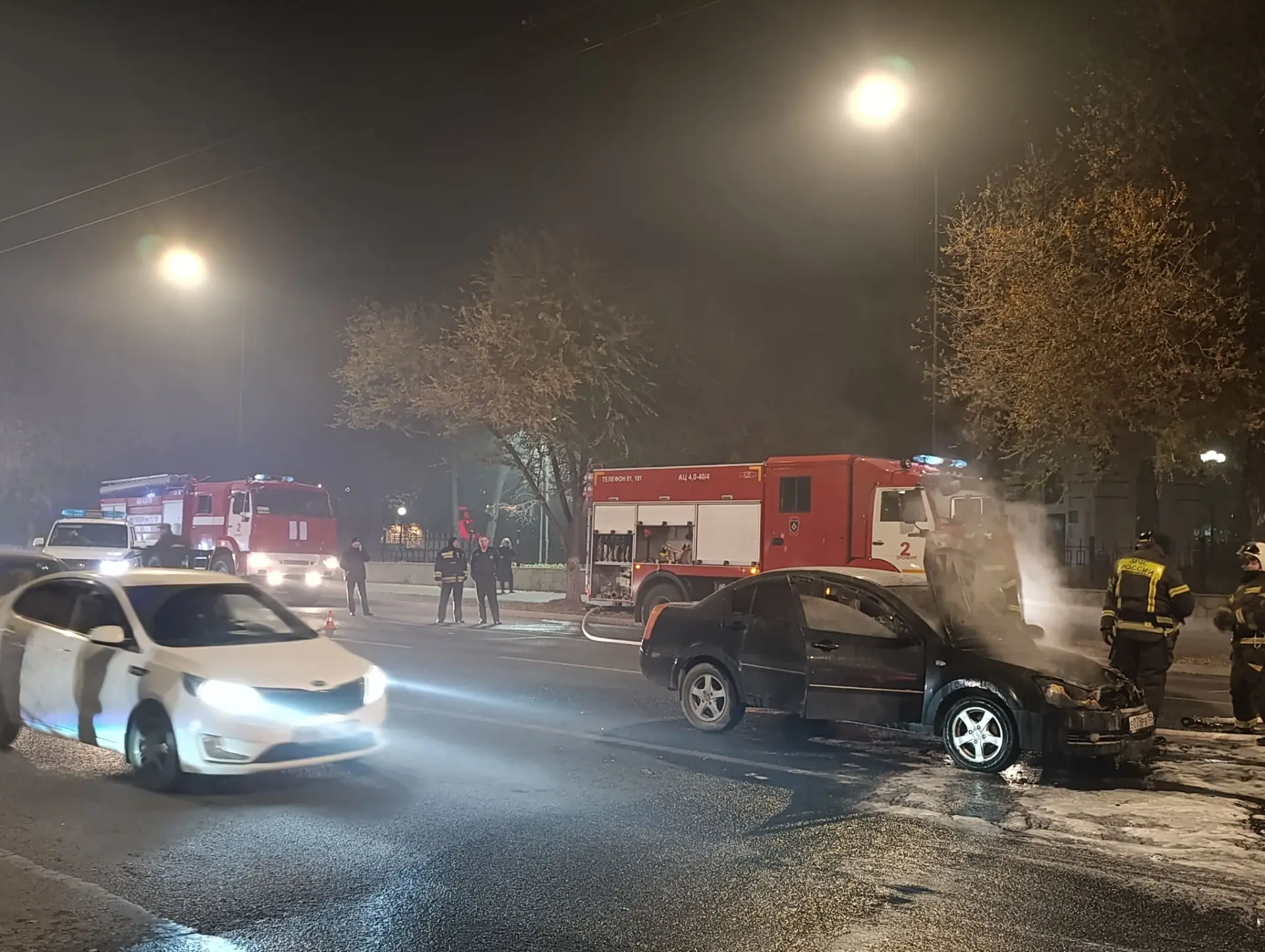загорелся автомобиль