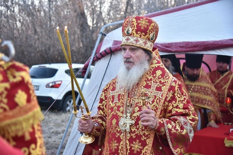 поминальная литургия Зауральная роща митрополит Петр